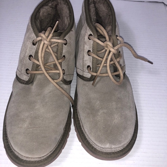 UGG Neumel Burnt Olive Suede Sherpskin Chukka Boots Women’s Size 9 - Picture 2 of 9